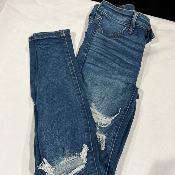 American Eagle. Next level flex jeans. Size 0 - Picture 4 of 6